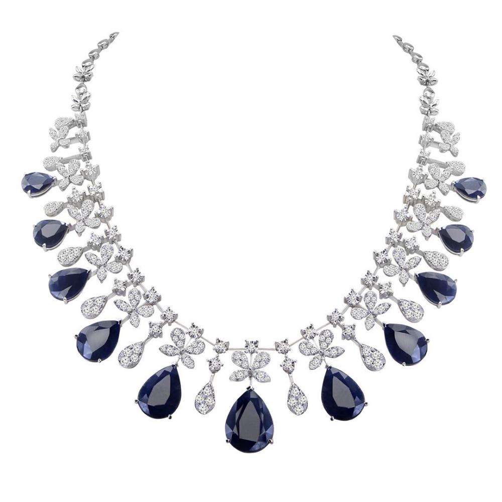 Diamond and Sapphire necklace in white gold