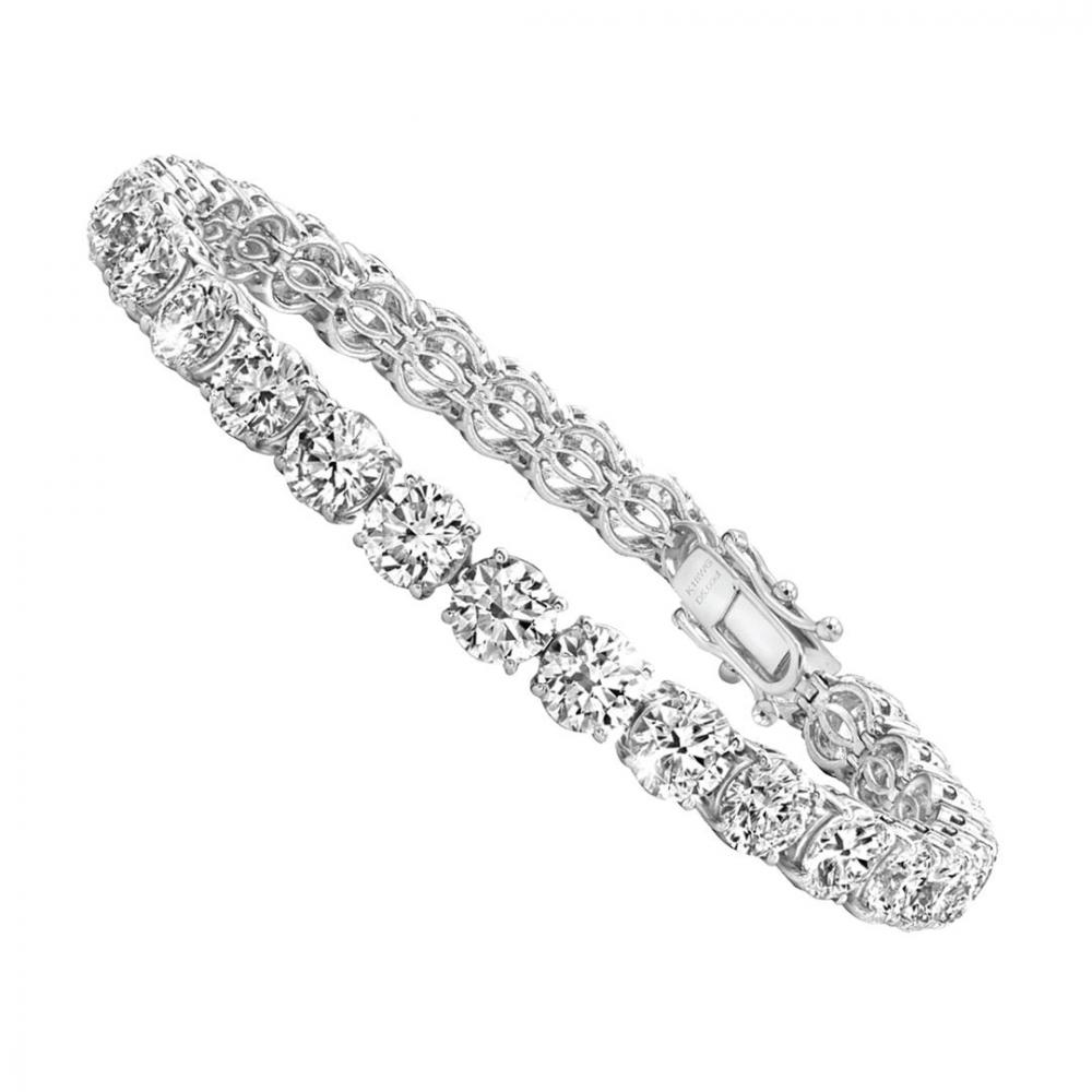 Diamond tennis bracelet in white gold