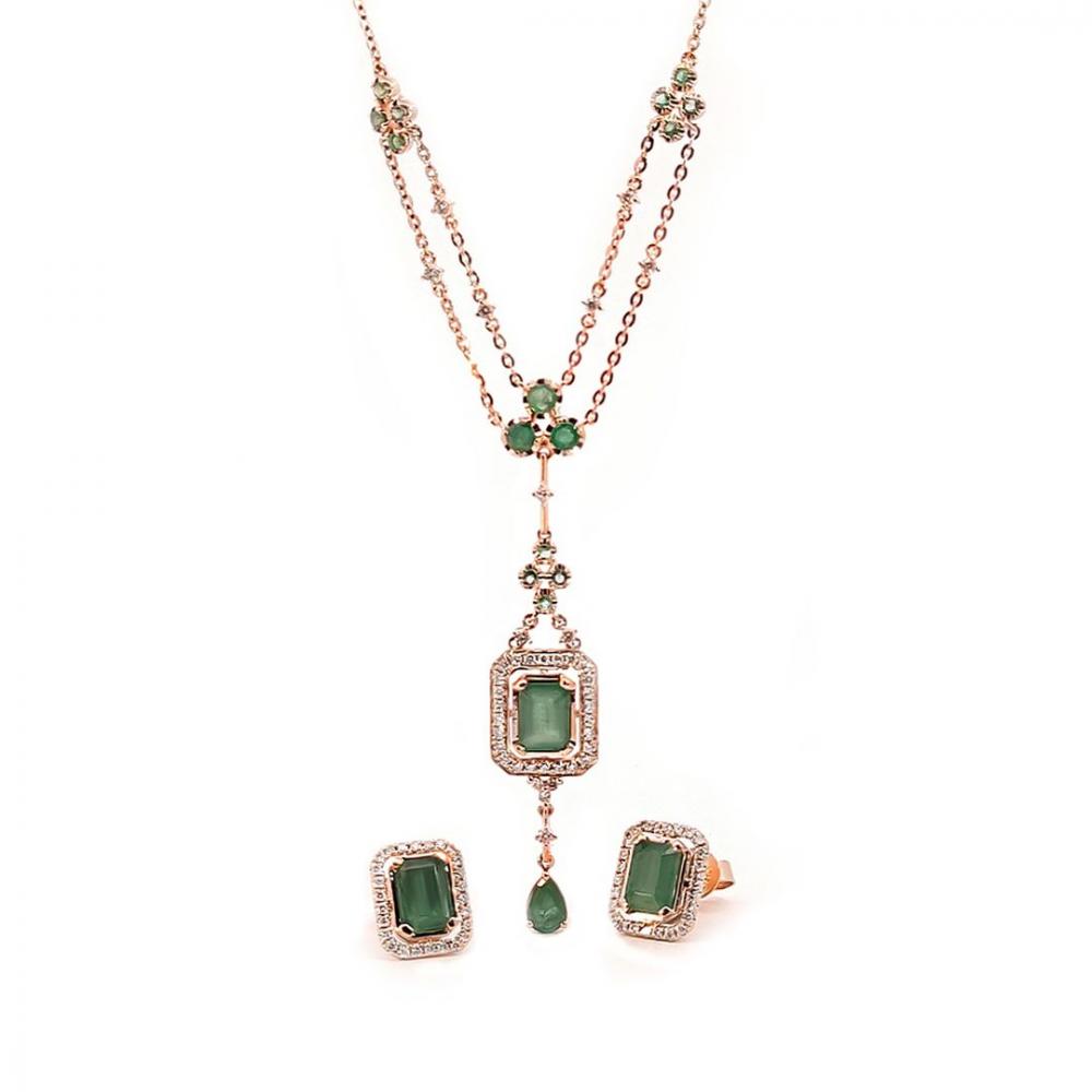 Natural Diamond and Emerald Necklace Set in Rose Gold