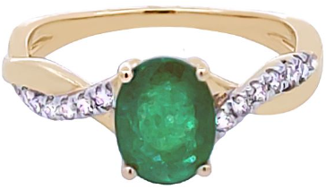 Oval cut emerald diamond ring