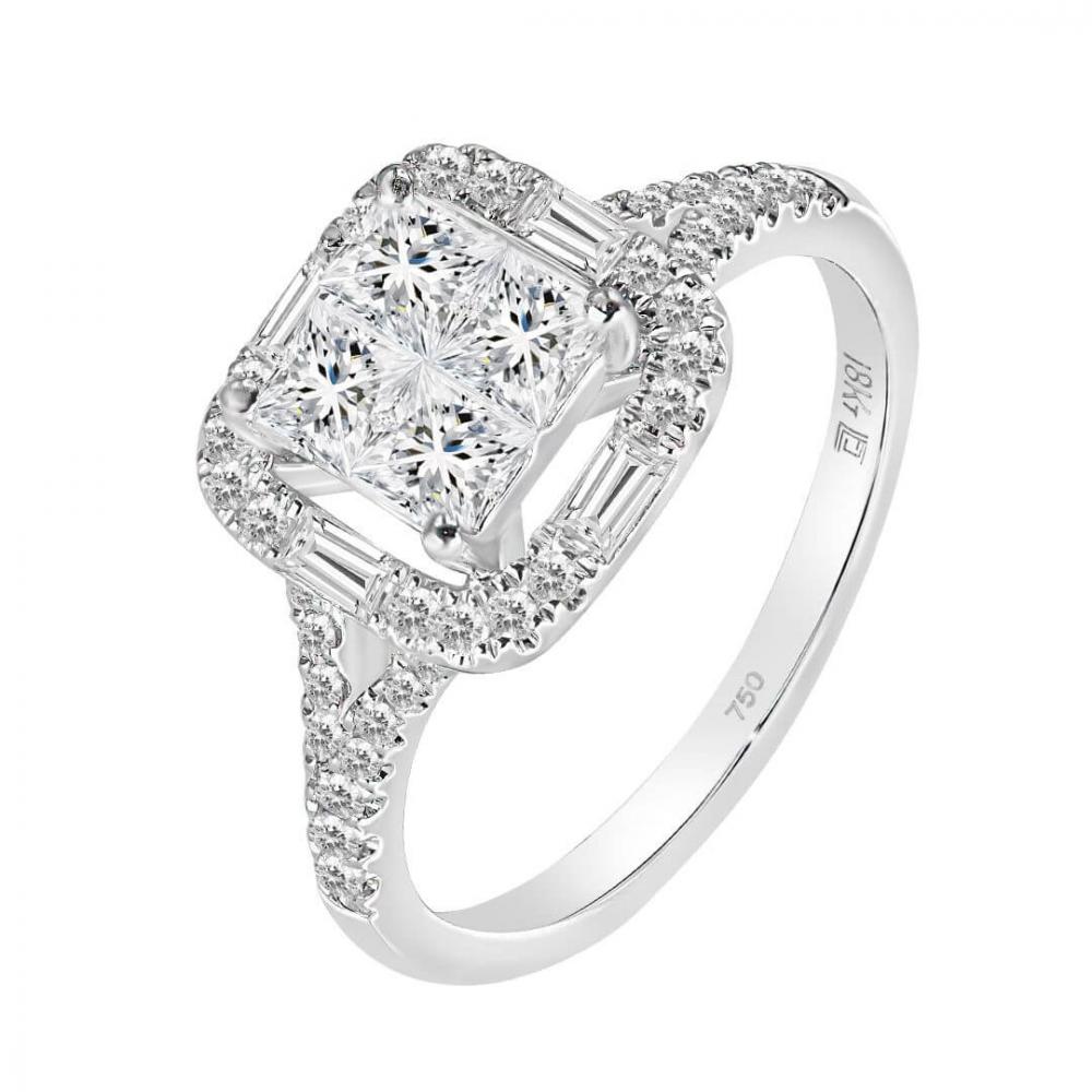 Ring with princess shaped diamond 