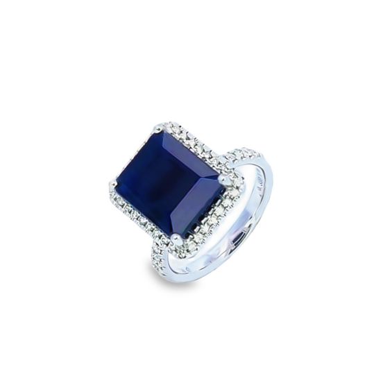 sapphire's deep blue ring