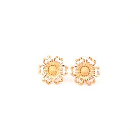 Daisy floral design 18k gold earring - image 1